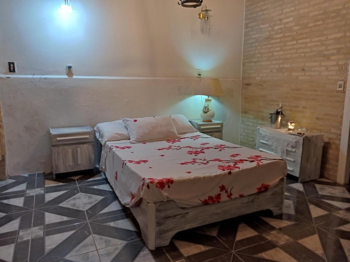 Hotel La Aparesida Арегуа Экстерьер фото